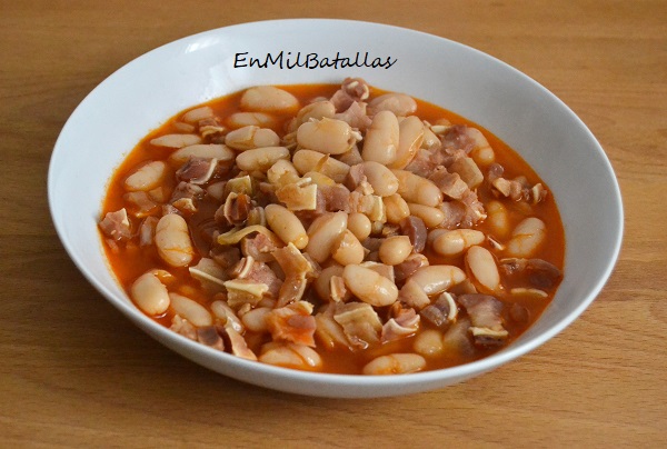 Alubias blancas estofadas con oreja - En Mil Batallas