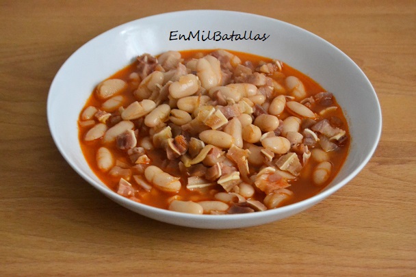 Alubias blancas estofadas con oreja - En Mil Batallas