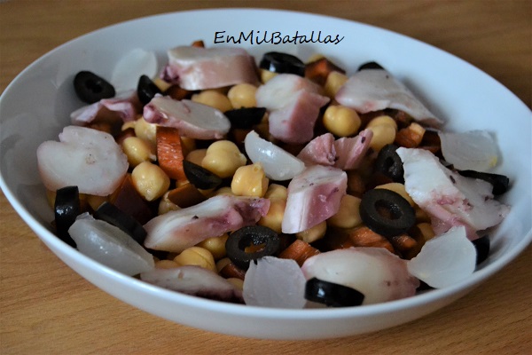 Ensalada de garbanzos con pota